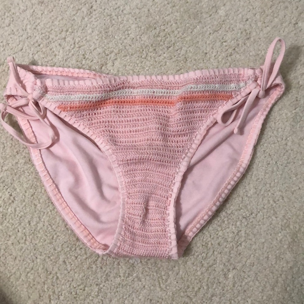 Xhilaration ruched back crochet tie bikini bottom